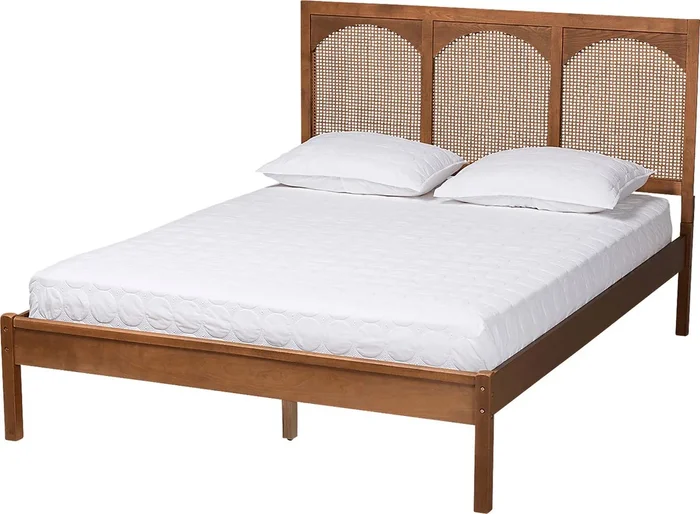 Bethwayne Brown Queen Bed
