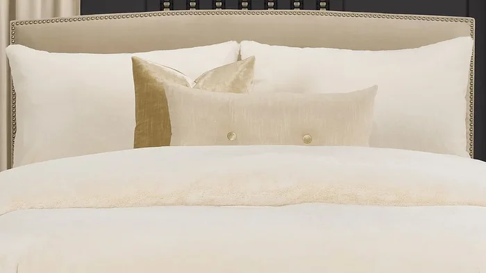 Billingswood Off-White Beige,White Polyester Fabric Queen Duvet Cover Set