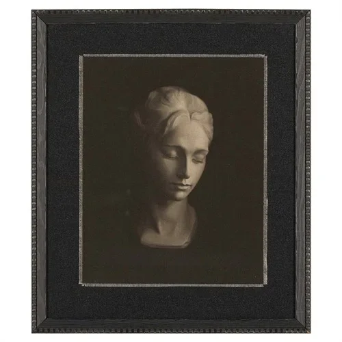 Elowen Traditional Portrait Black Pine Wood Frame Painting – 18×16