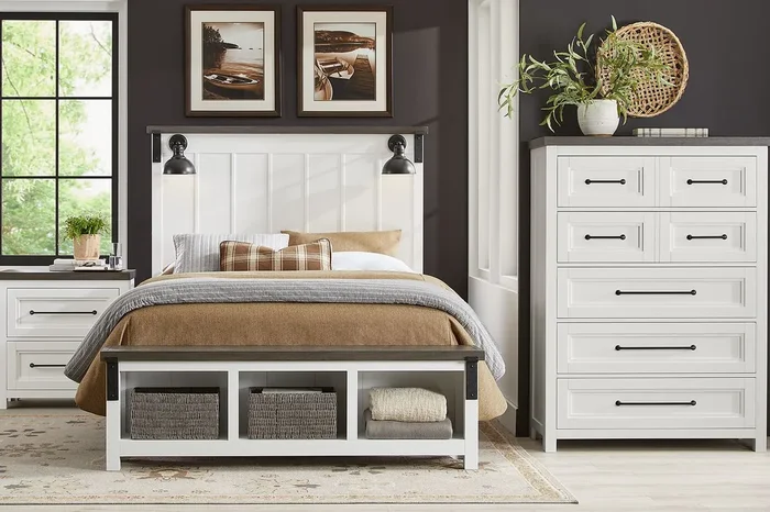 Tremblay Square 5 Pc White Colors,White King Bedroom Set With 3 Pc King Storage Bed, Nightstand, Chest